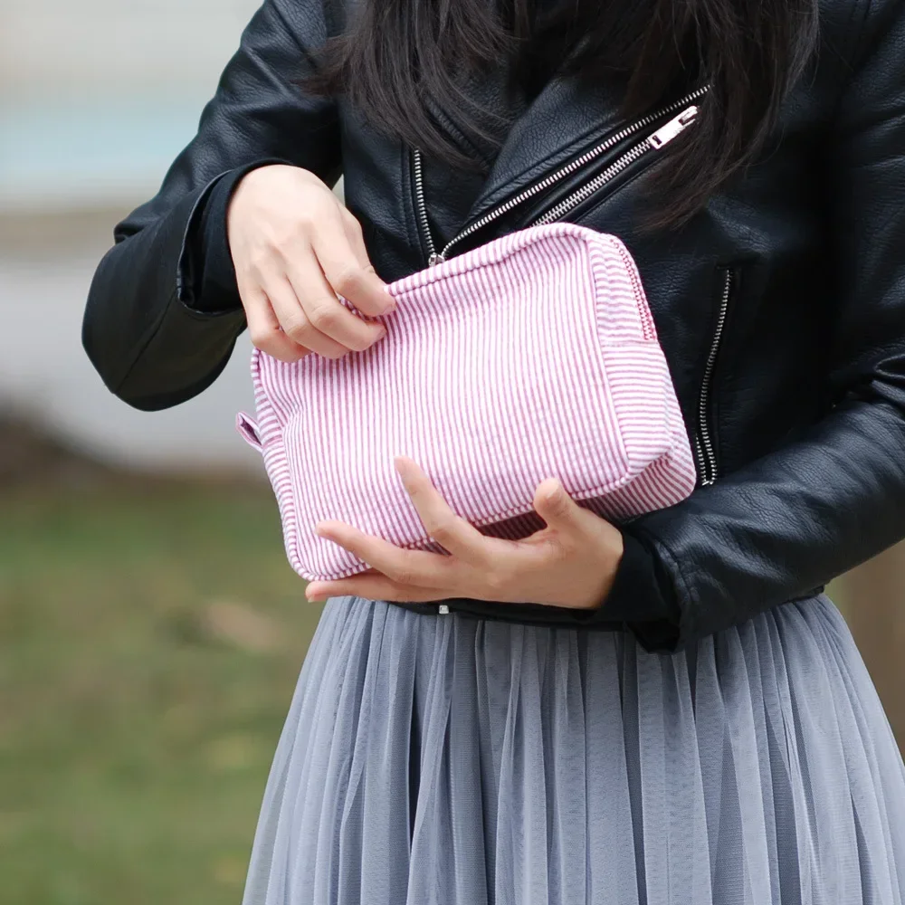 Seersucker Ruffle Cosmetic Bags Pink/Purple Striped Storage Make Up Bags for Women Lady with Zipper Travel Bag Makeup Bag 4