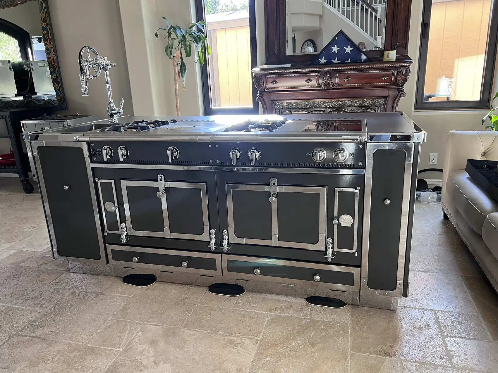 Stainless Steel Black Color Luxury Kitchen Cabinet Island