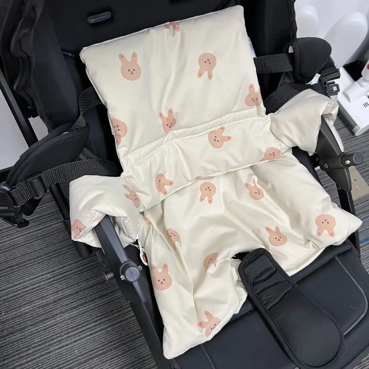 Slide image 102606cf2cd240ea864c9c2da784466e