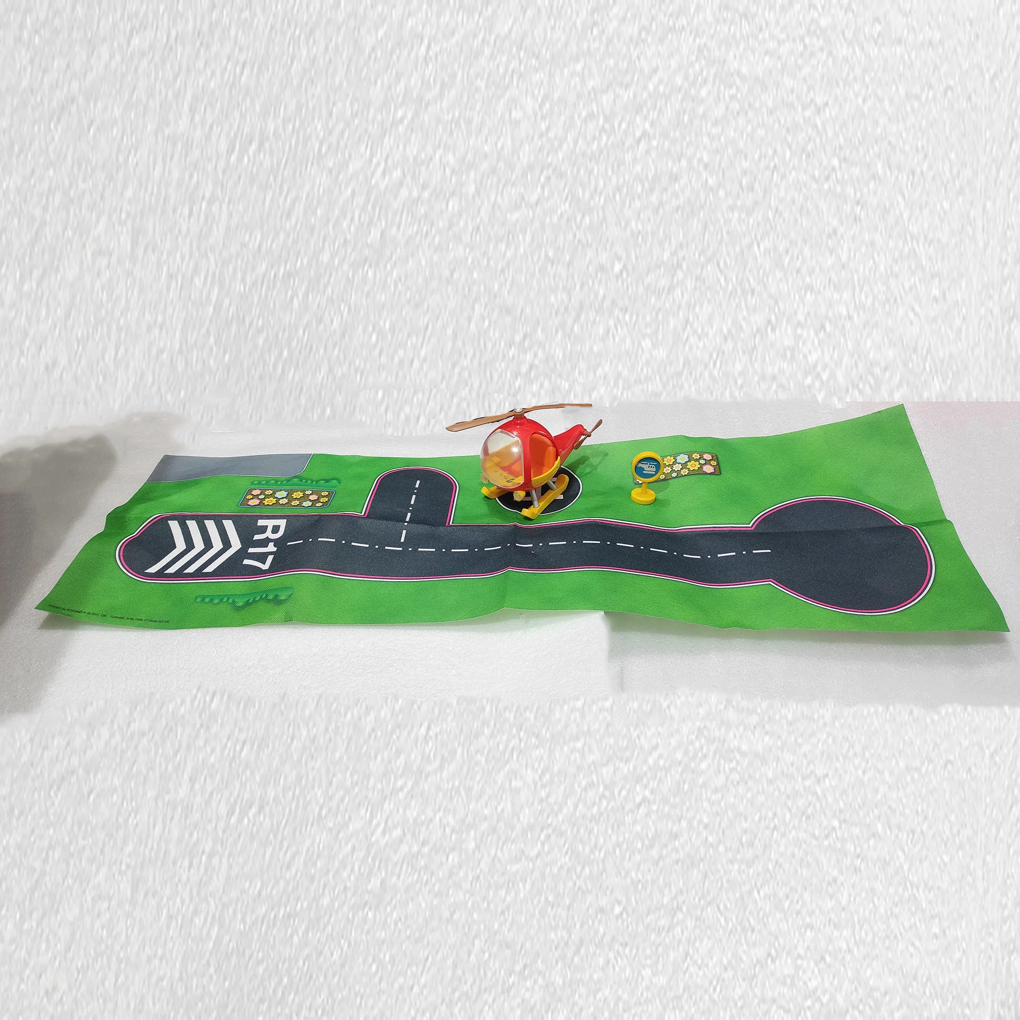 Noddy Rescue Helicopter Airport Runway Aviation Management Giocattolo Di Plastica Cartoon Traffic Model Play House Boy Girl Birthday Gift