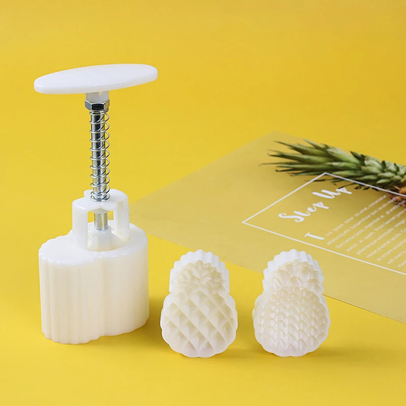1Set Fruit Pineapple Shape Pastry Mold,Including 1 Mold And 2 Stamps,DIY Hand Press Moon Cake Stamps,Mung Bean Cake,Cookie Mold