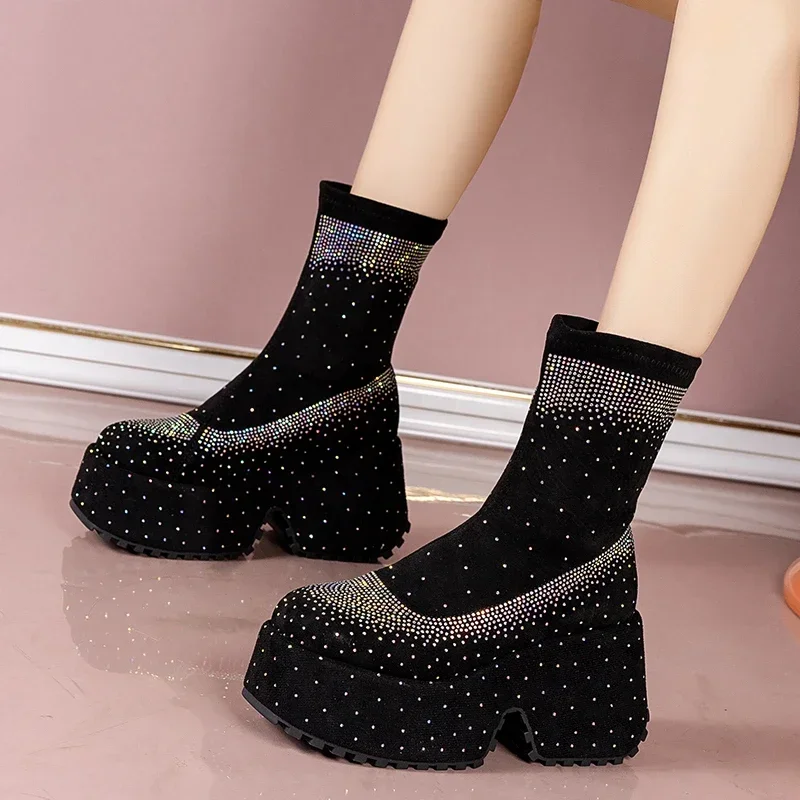 

Maogu New High Quality Nubuck Crystal Decorated Solid Color Luxury Rhinestone Fashion Boot for Women Women's Ankle Boots Winter