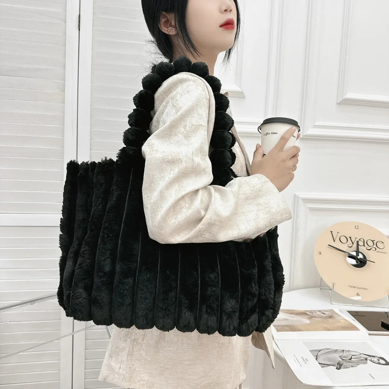 Autumn Winter Plush Fleece Handbag Women's Retro Trendy Solid Shoulder Bags Large Capacity Tote Bags Girls Ladies Shopper Bag