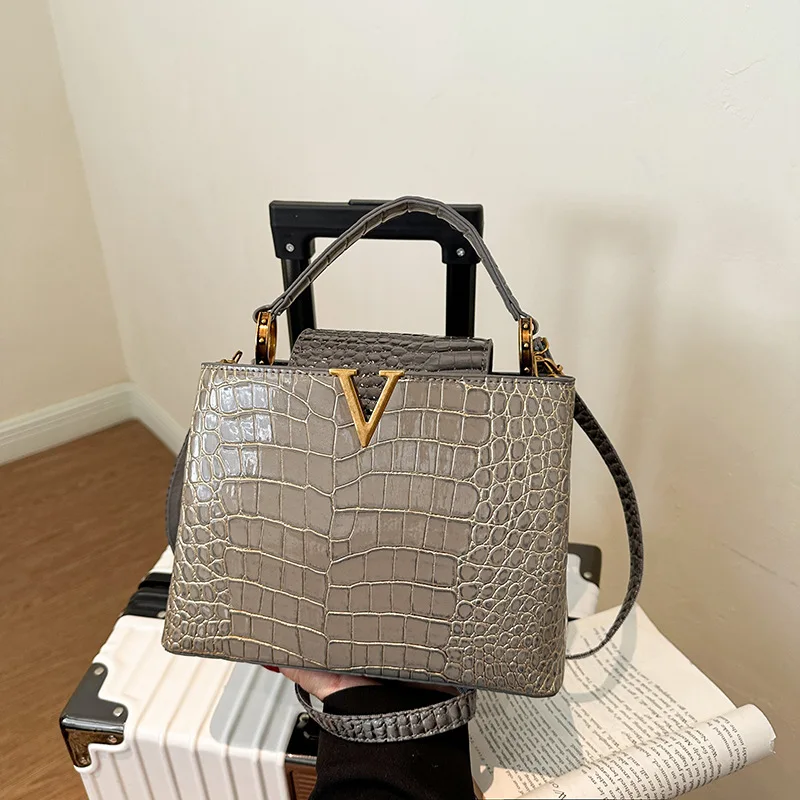 27*19*11cm Luxury Women's Shoulder Bags Designer Backpack Crossbody Shoulder Purses Handbag Women Clutch Travel tote Bag