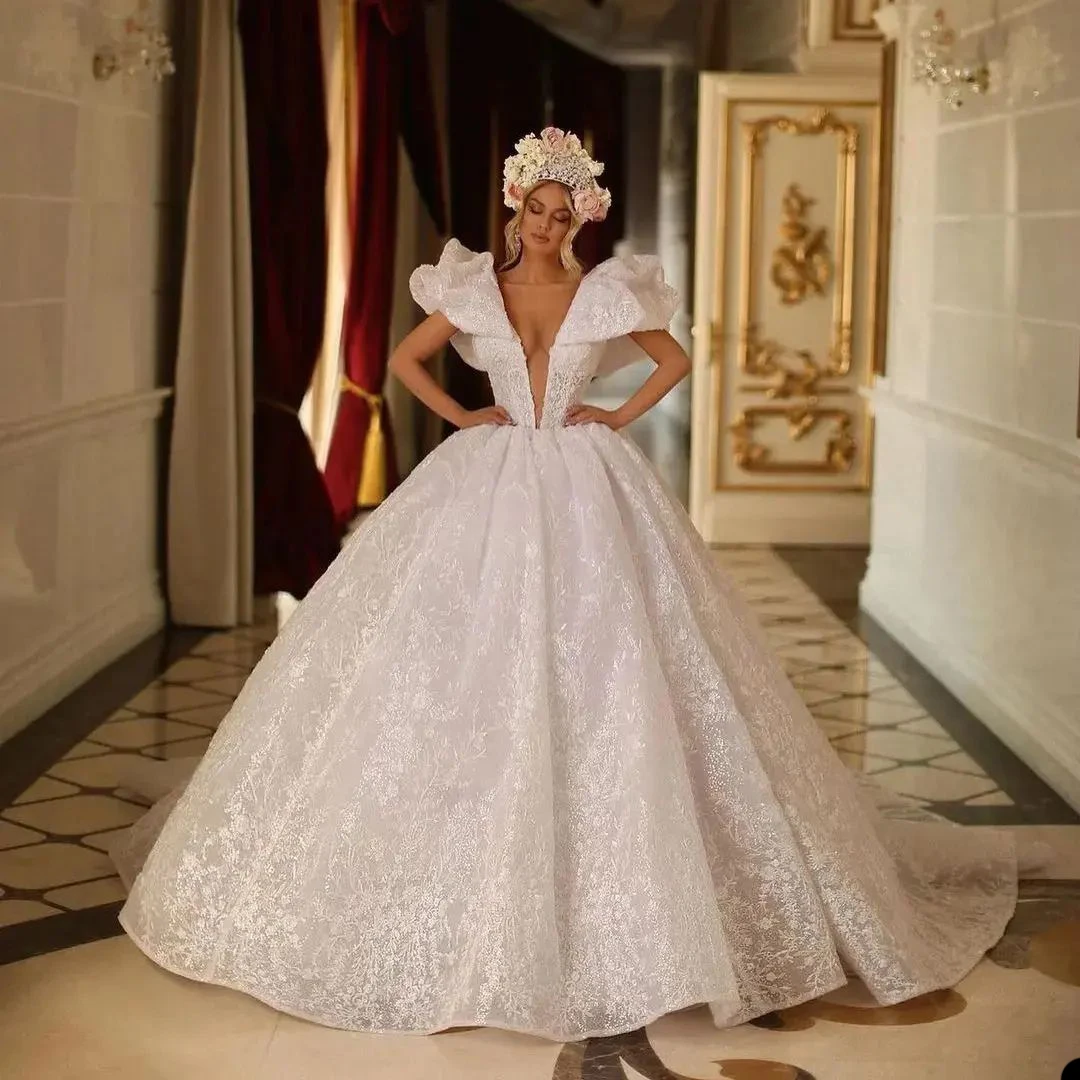 

Princess Flower A-Line Wedding Dress With Deep V-Neck Sexy Backless Bridal Gowns Sequin Brush Train Robes De Mariée Hot Sale