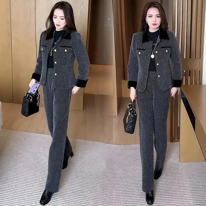 Temperament Padded Cotton Small Fragrant Style Fashion Suit Women 2025 Winter New Thickened Jacket Wide Leg Pants Two-piece Set
