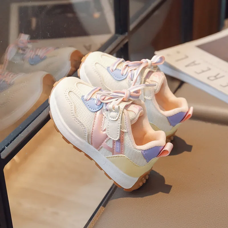 Рисунок 4 - Детские кроссовки для мальчиков и девочек