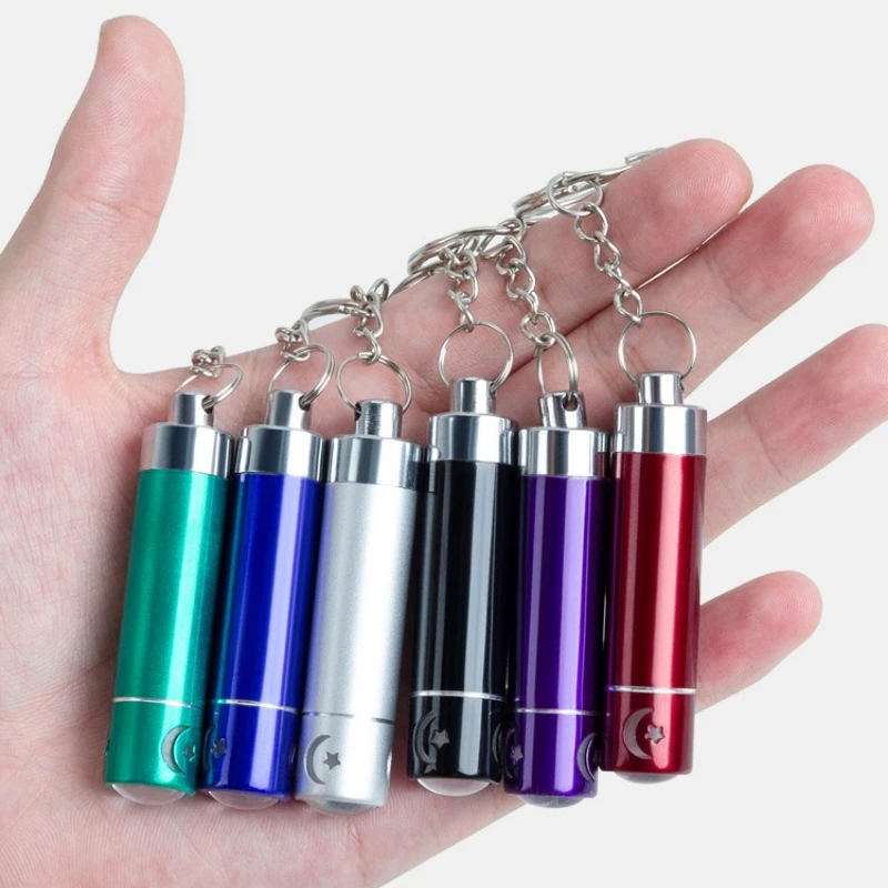 30pcs 무료 로고 휴대용 LED 키 체인 손전등 사용자 정의 로고 화이트 야간 조명 비즈니스 결혼 선물