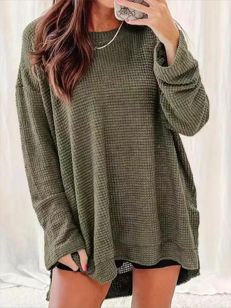 Lässiges, einfarbiges Damen-T-Shirt in Übergröße mit Rundhalsausschnitt – Detail 2