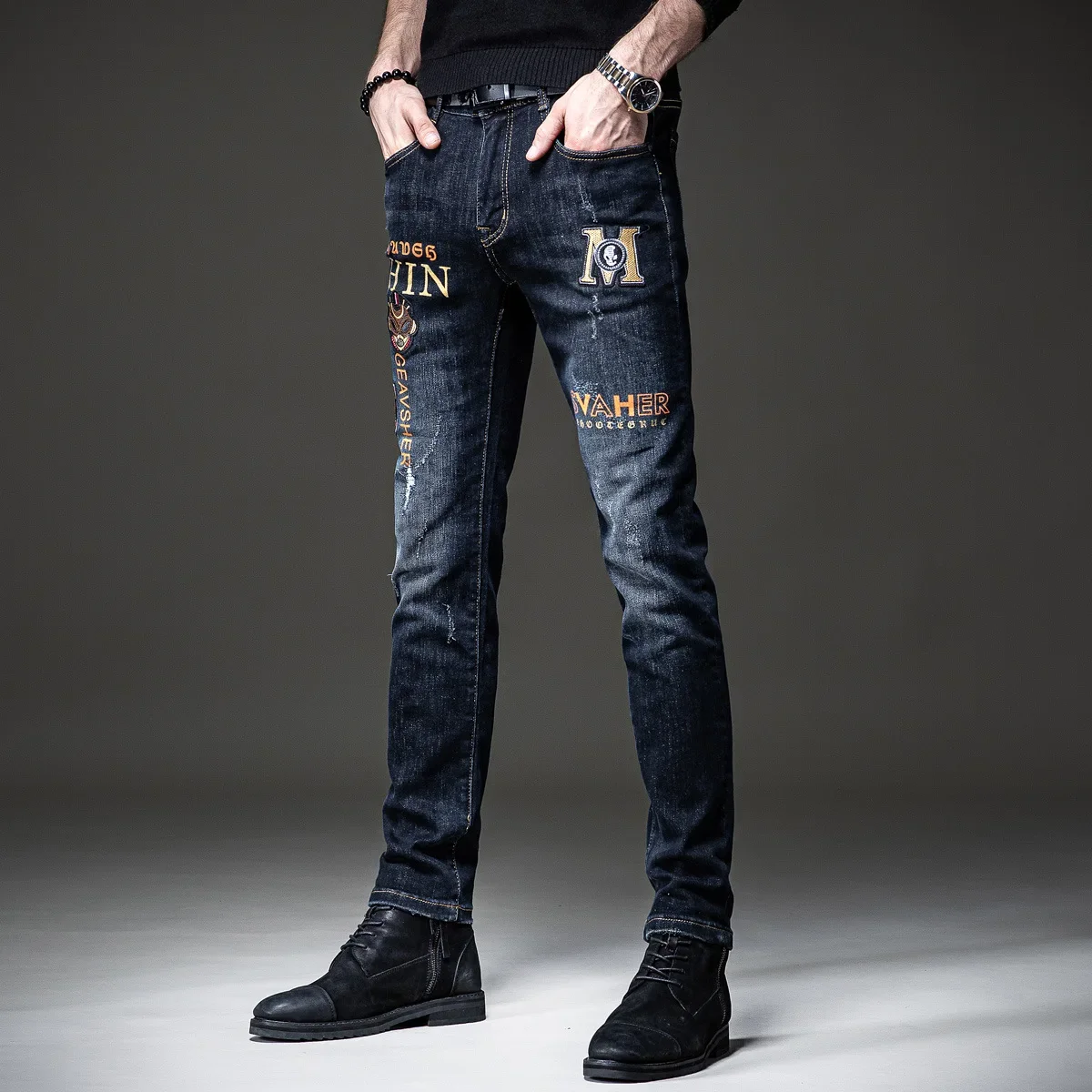 High-end 2024 Fashion brand embroidered hole men's pencil jeans Slim-fit small-foot casual pants Men's stretch teenager trousers 2