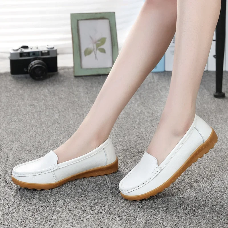 New Fashion Round Toe Nurse Shoes Soft Sole Non-slip Sandals Flat Shoes Breathable Casual Sports Women's Shoes