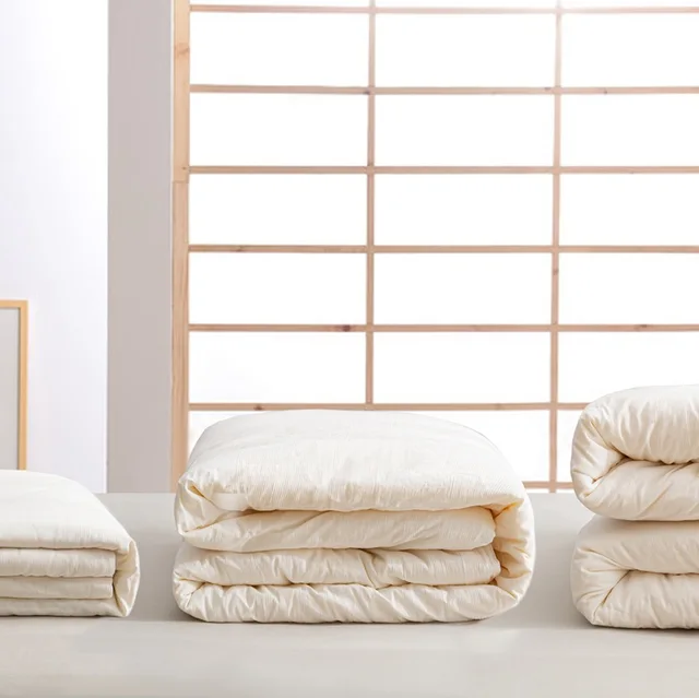 여름철 뜨거운 밤에도 시원하고 편안한 수면을 위한 일본 일반 이불