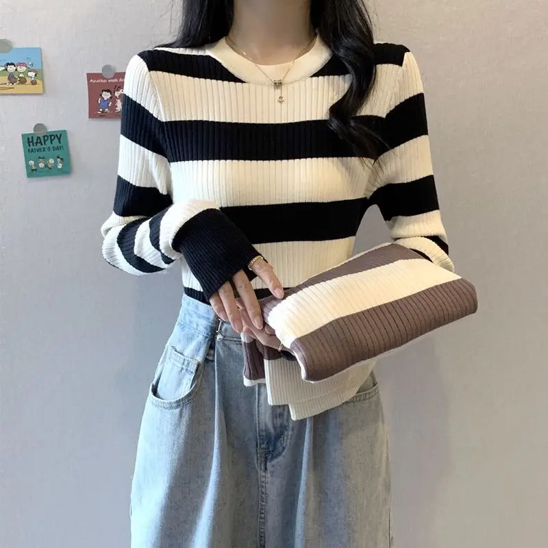 

2023 Spring And Autumn Round Neck Long Sleeve Sweater Striped Knitted T-shirt Top