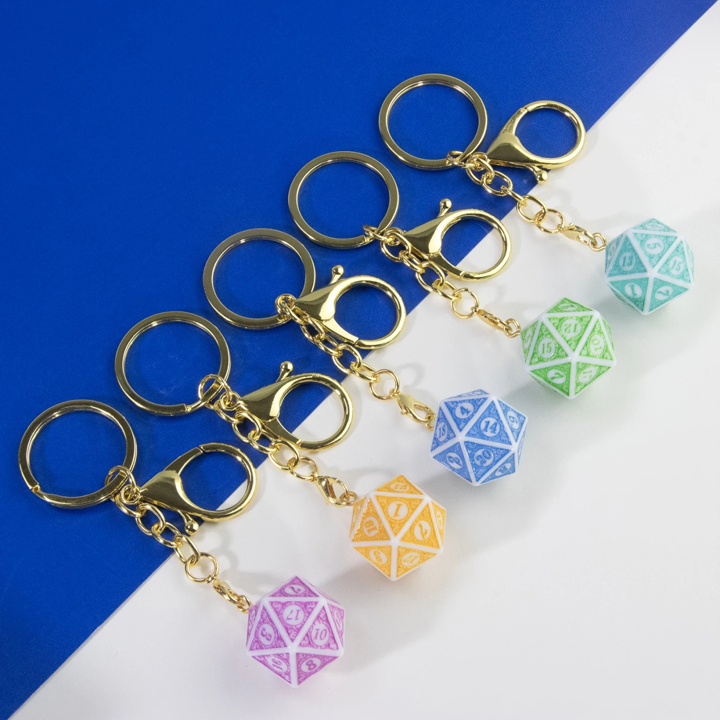 주사위 키체인 D20 DND 주사위 키체인, 주사위 펜던트 매력 키링, RPG 액세서리 선물, DND RPG 게임 애호가에게 완벽한 선물