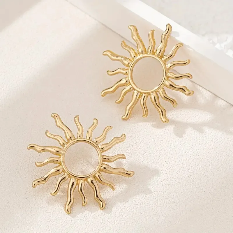 Boho-Chic Sunflower Golden Stud Earrings for Women Simple Fashion Hollow Circle Design Earring Jewelry Gifts