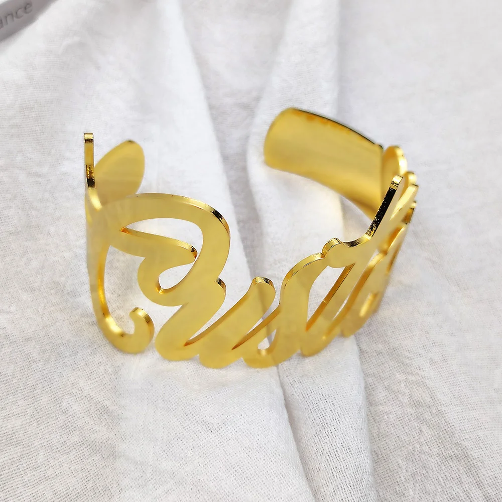 

2022 Trend Customized Letter Name Bracelet Personalized Custom Bangles Women Men Gold Stainless Steel Chrismas Jewelry Present
