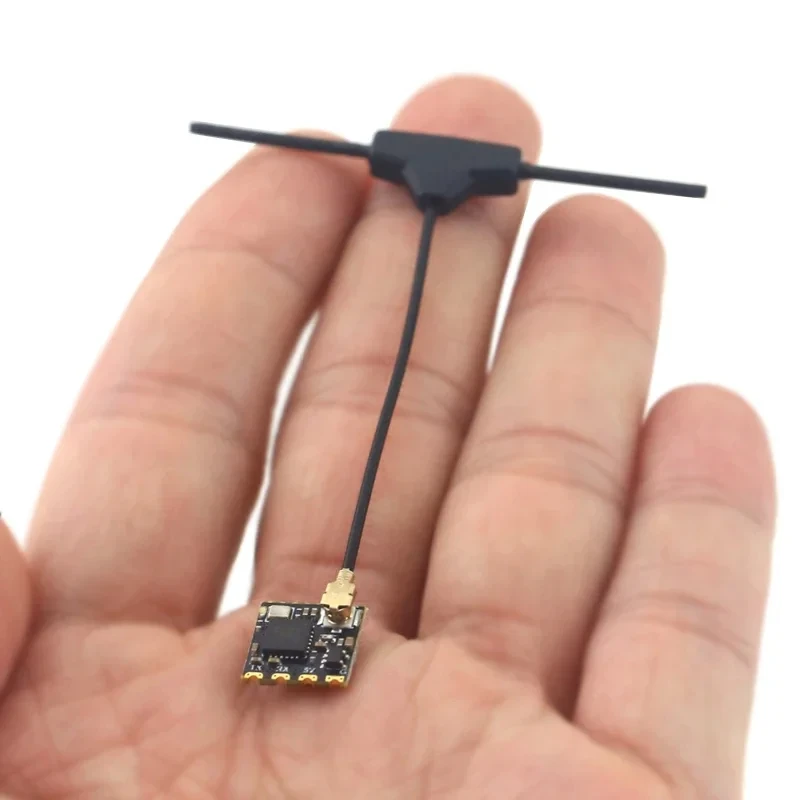Installation du Récepteur ELRS Lite et Mini pour Drone FPV - ExpressLRS 2.4GHz sur un drone FPV, câbles soudés.