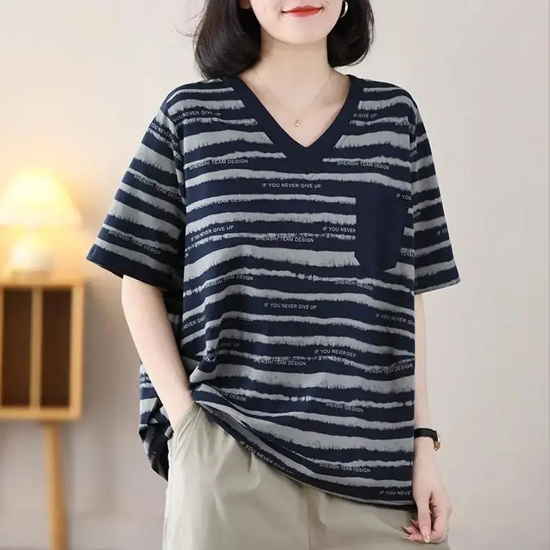 

Summer 2024 Women's New Pullover V-Neck Patchwork Printing Stripe Pocket Loose Fashion All-match Short Sleeve T-Shirts Tops