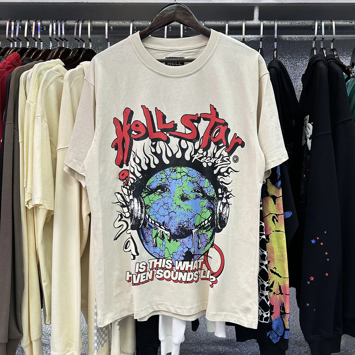 

Футболка Hellstar, дышащая удобная футболка в стиле хип-хоп Y2K, итальянская земля, призрак, наушники, футболки с принтом