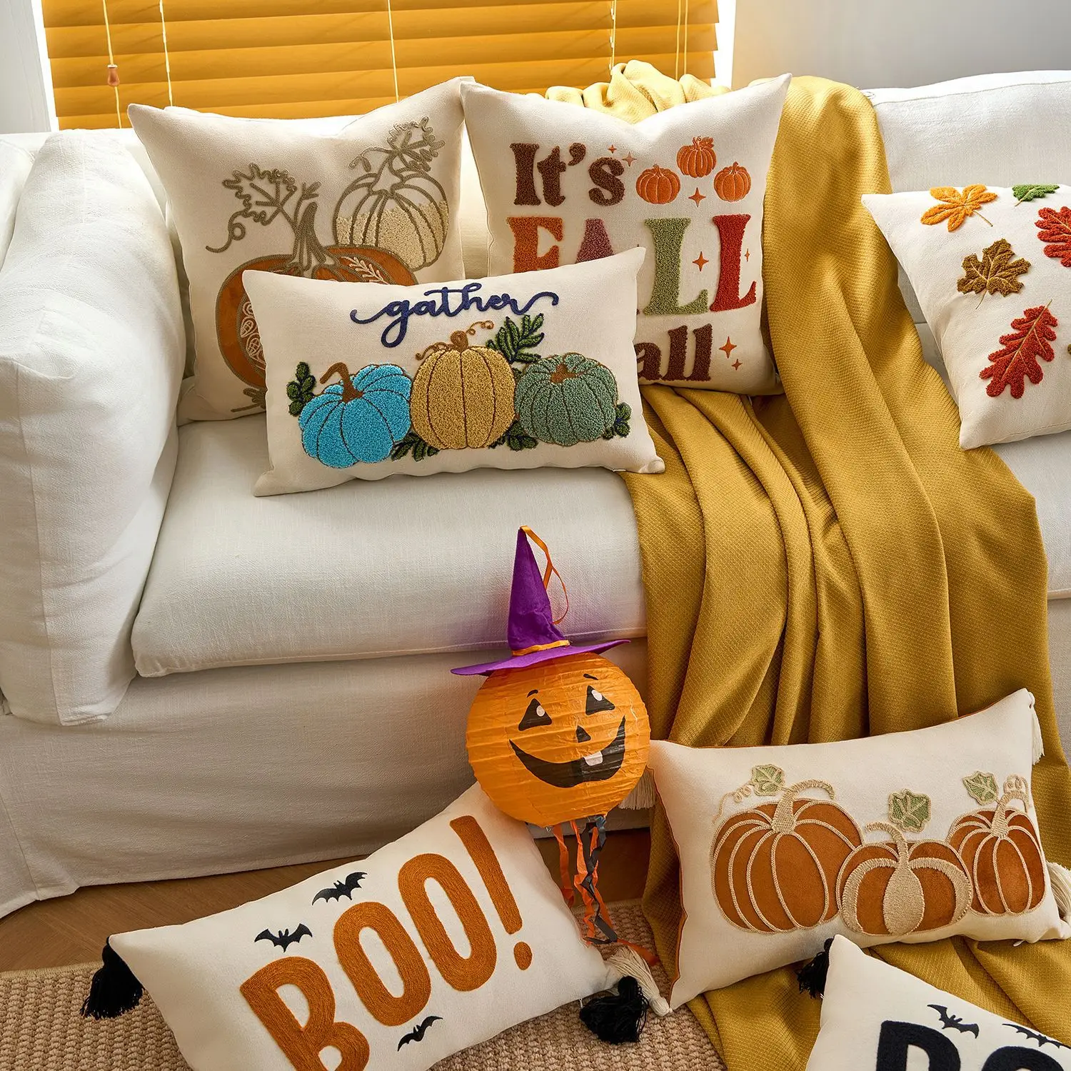 Housses De Coussin Halloween - Lot De 2 Carrées 30,5x30,5 Cm Motif Sorcière Et Citrouille, Velours Infroissable, Décoration Automne Et Fête