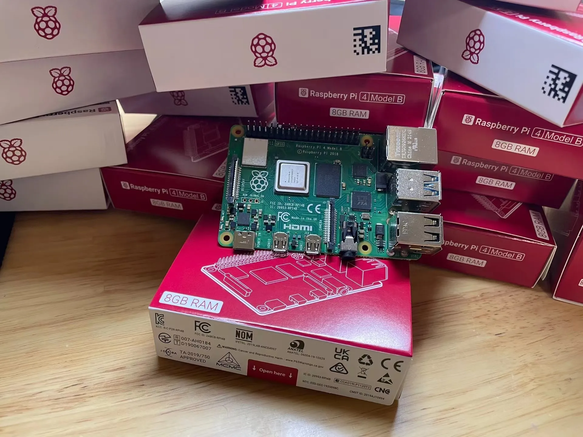 

Оригинальная модель Raspberry Pi Модель Pi4 8 Гб