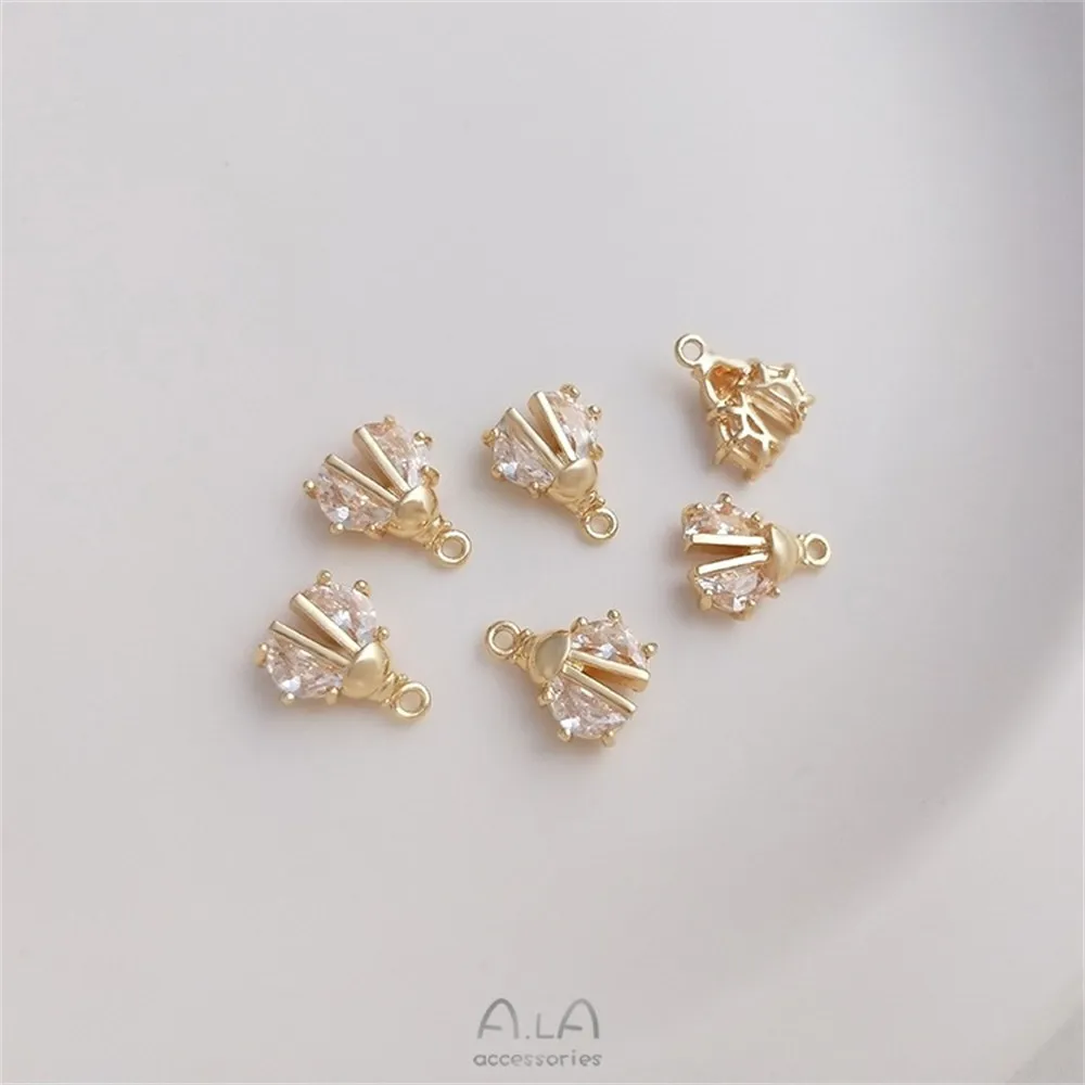 Рисунок 4 - Мини-подвеска в виде жука из циркония