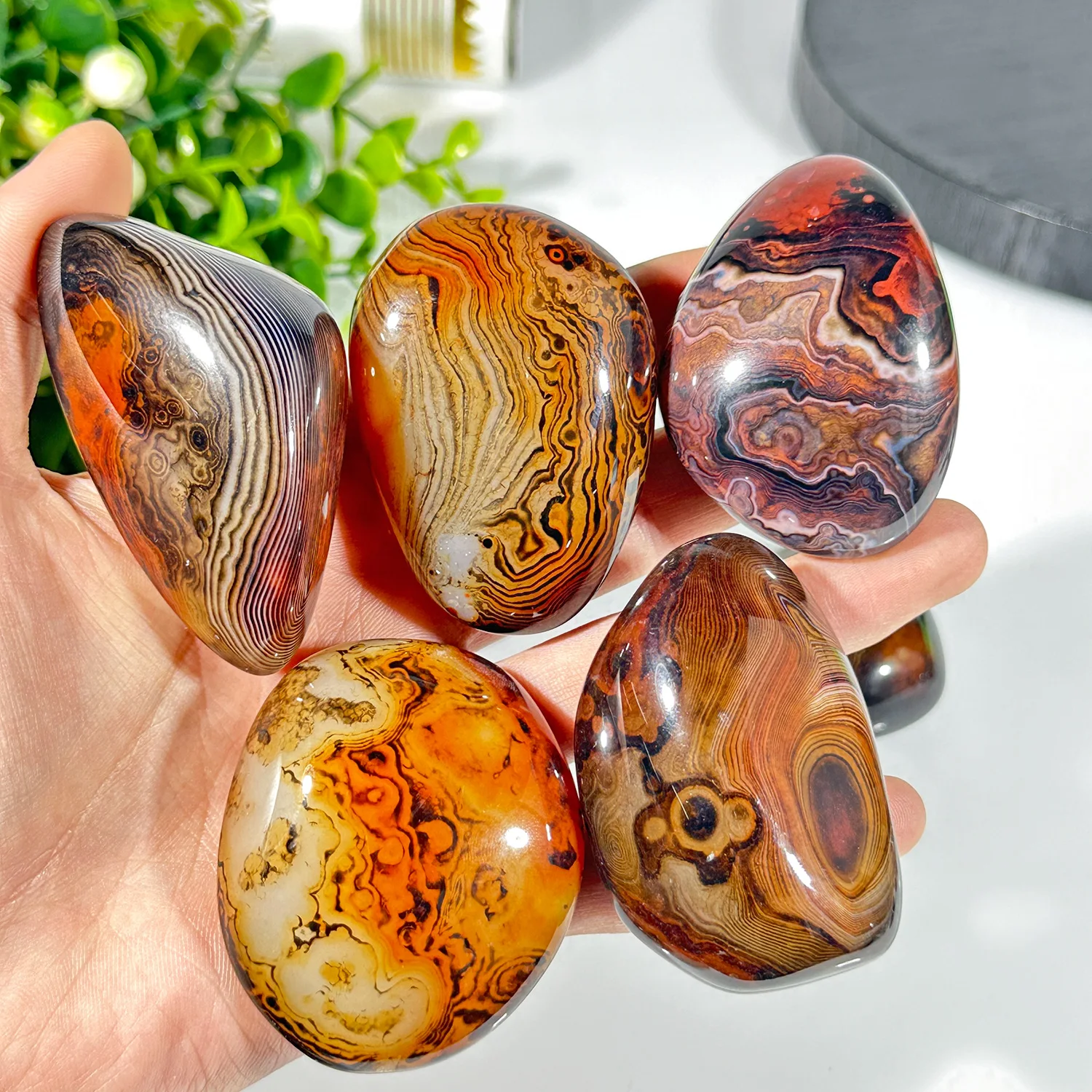 1pc Natural Colorful Silk Agate Sardonyx Palm,Hand-shaped Piece Quartz,Banded Healing Crystal,Gift For Family,Crystal Home Decor