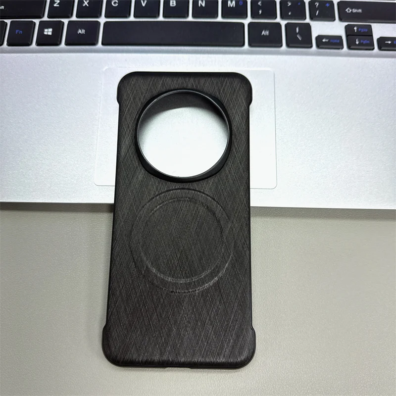 Luxury Ultra Slim Frameless Line Texture Magnetic Phone Case with Matte Finish