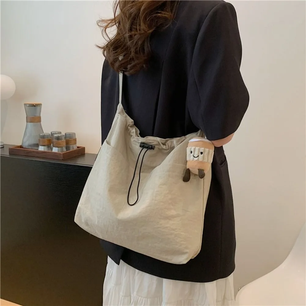 

New Fashion Drawstring Shoulder Bag Travel Waterproof Nylon Tote Bag Basic Style Casual Crossbody Bucket Bag Women
