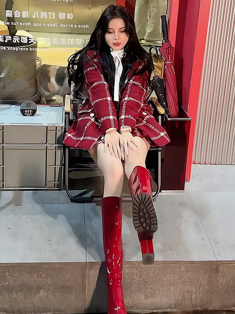 Xgoth 프랑스어 우아한 패션 정장 여성 인기 뜨거운 여자 새해 붉은 격자 무늬 코트 하프 스커트 여성 하이 스트리트 쾌활한 2pcs 세트