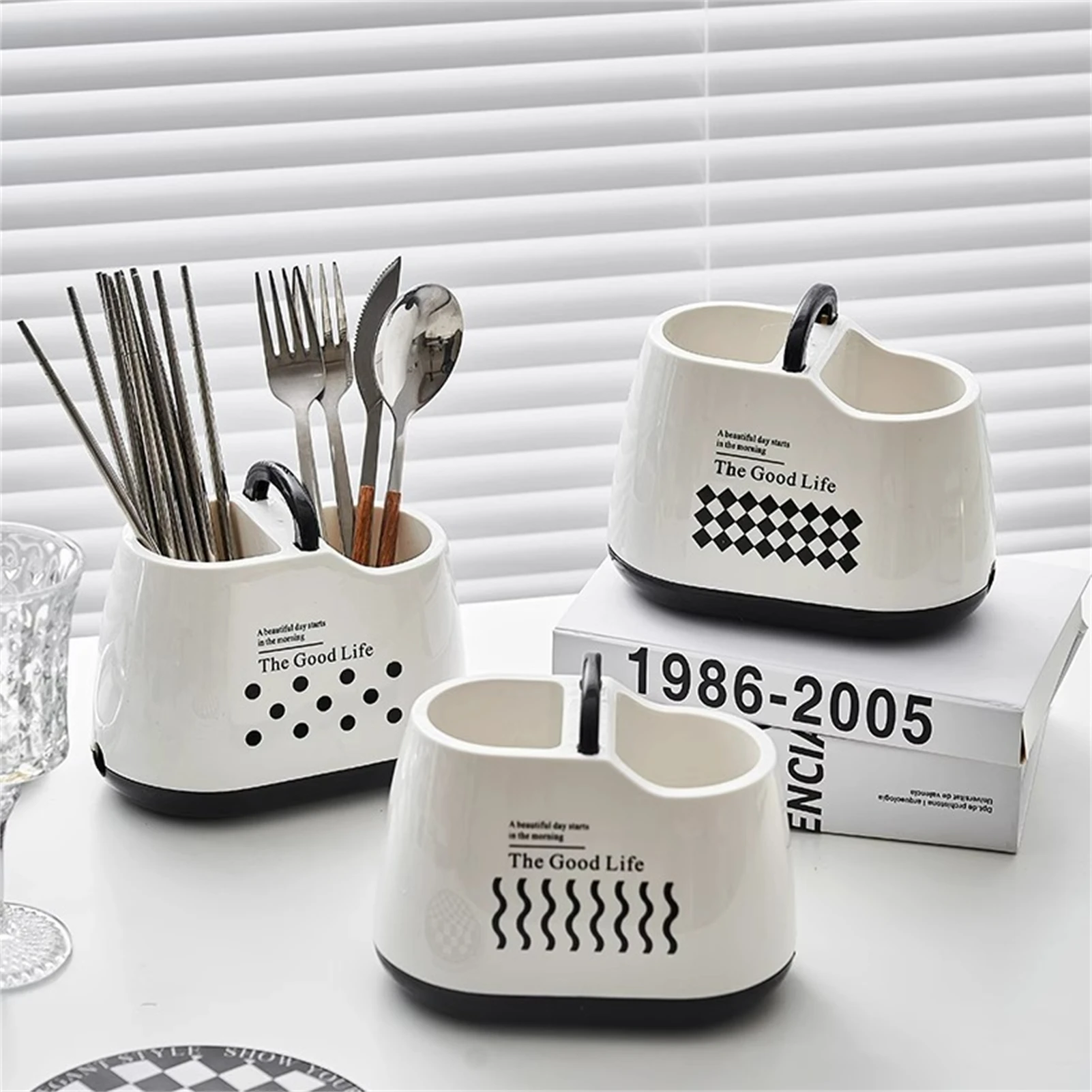 Support de rangement en plastique pour ustensiles de cuisine avec trou de drainage pour baguettes, cuillères, spatules et autres outils de cuisine 1 Support de rangement en plastique pour ustensiles de cuisine avec trou de drainage pour baguettes, cuillères, spatules et autres outils de cuisine 1