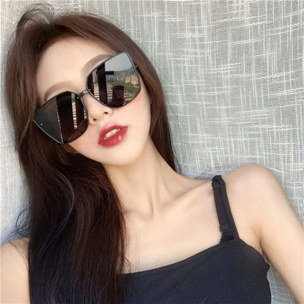 

Oversized Cat Eye Sunglasses Retro Black UV400 Protection Sun Glasses Driving Shades for Women & Men