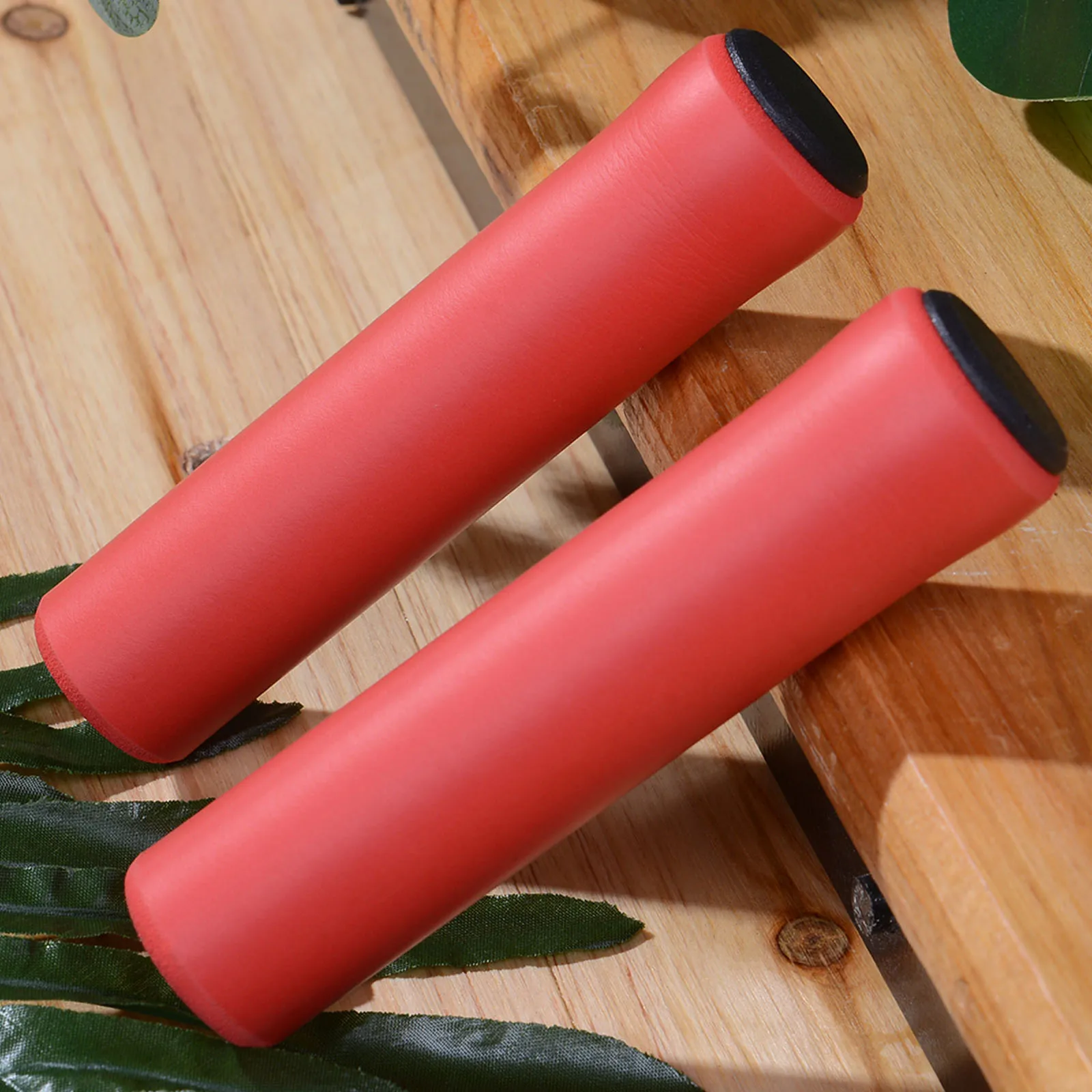 Bicycle Handlebar Grips 1Pair Silicone Cycling Bicycle Grips Outdoor MTB Mountain Bike Handlebar Grips Cover Anti-slip Strong Support