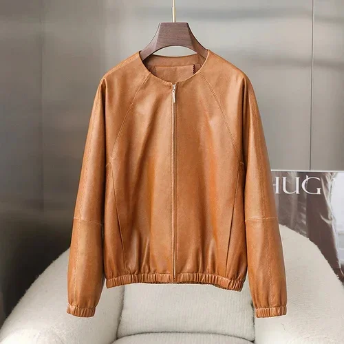 thumbnail image 1 of Elegante abrigo de piel de oveja con cuello redondo para mujer, tendencia primavera otoño 2024, chaqueta de cuero genuino corta con cremallera suelta y sencilla, 1 of 5