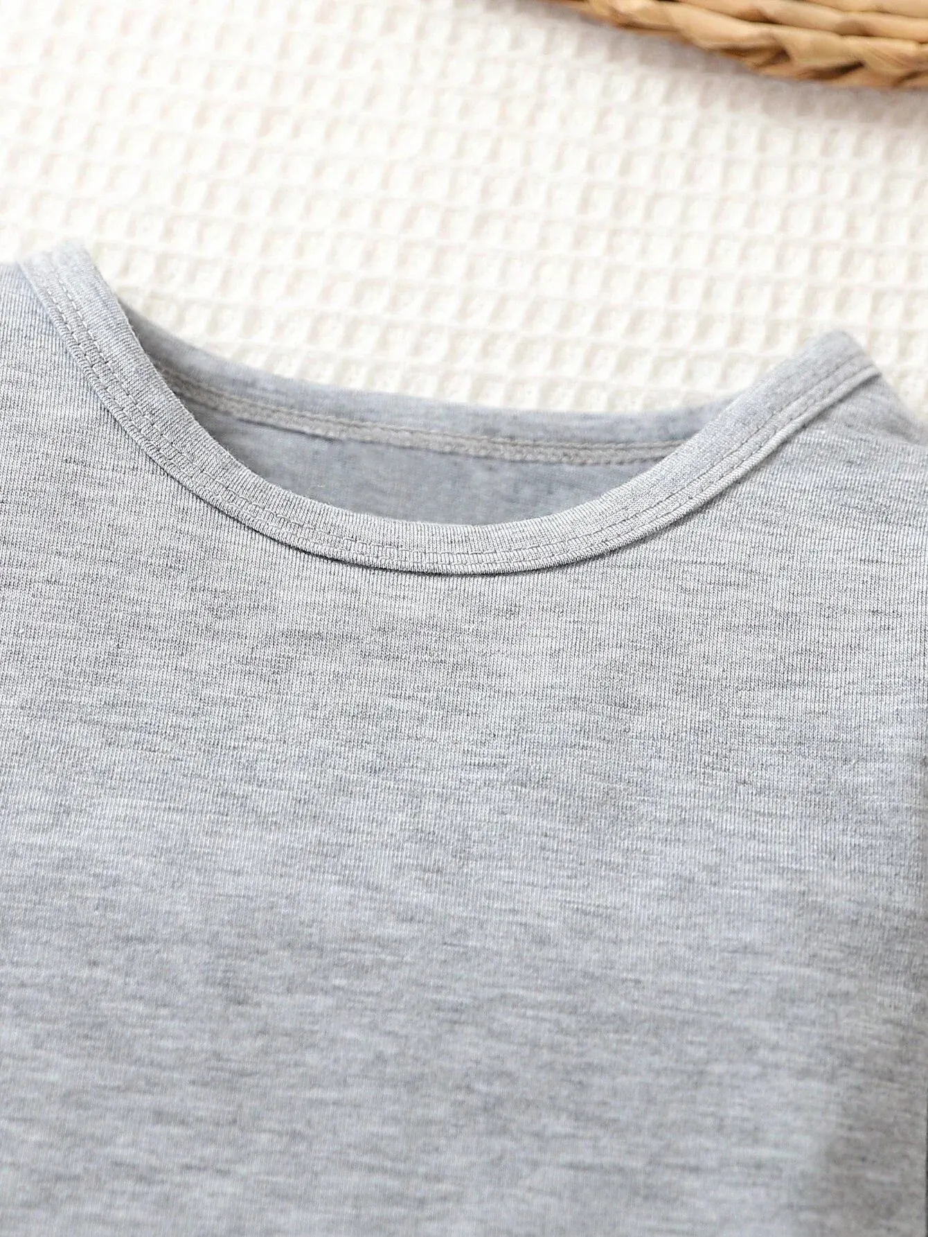 3-piece Autumn/Winter Baby Girls Boys Jumper Set Warm Soft and Comfortable Base T-shirt Casual Solid Color Long Sleeve