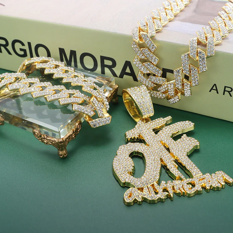OTF hip-hop necklace - Styling 2