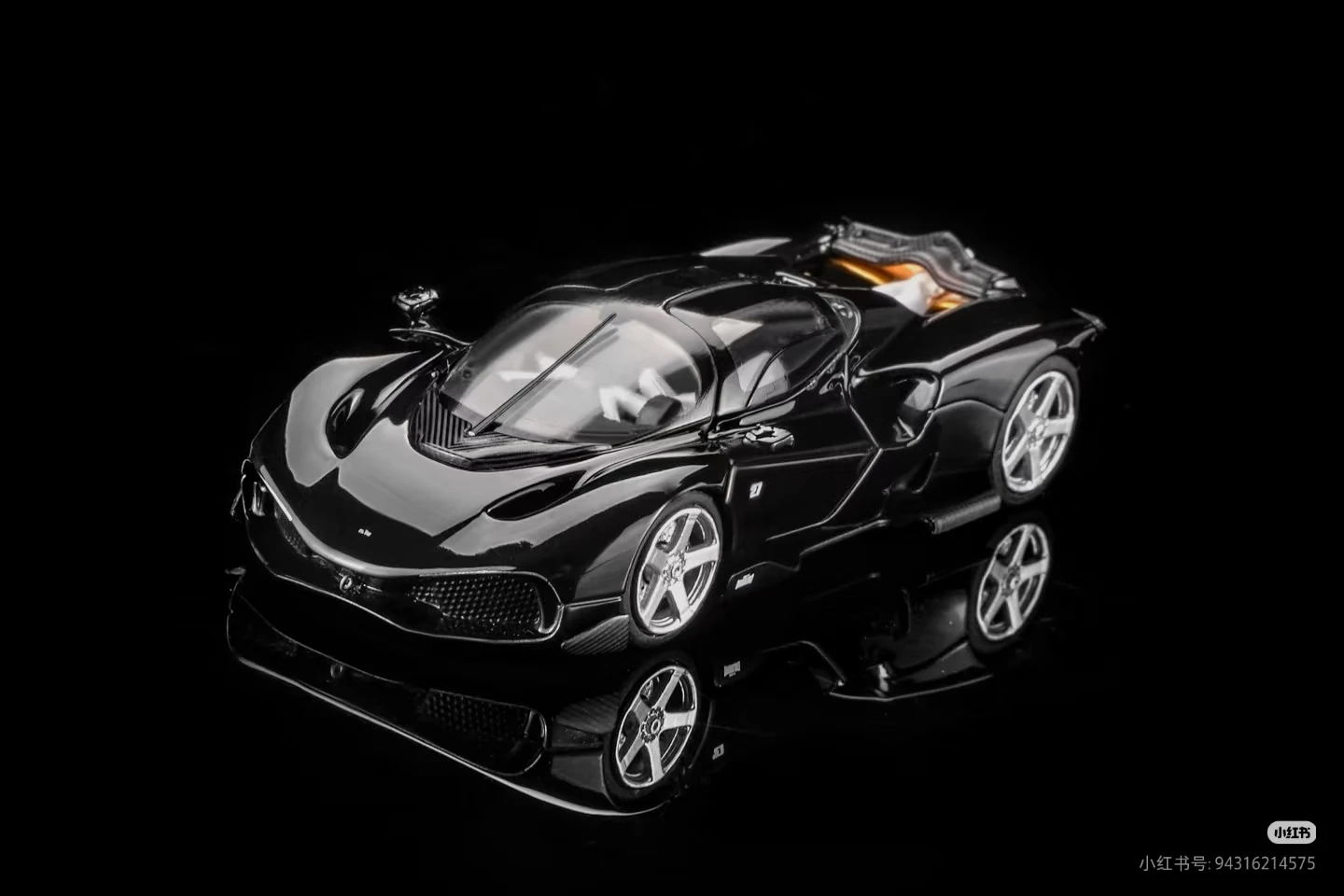 새로운 Motorhelix 1:64 Nilu27 Nilu Gullwing 도어 합금 미니어처 다이캐스트 모델 Nilu27 스포츠카 에디션 장난감 어린이 장식품 선물