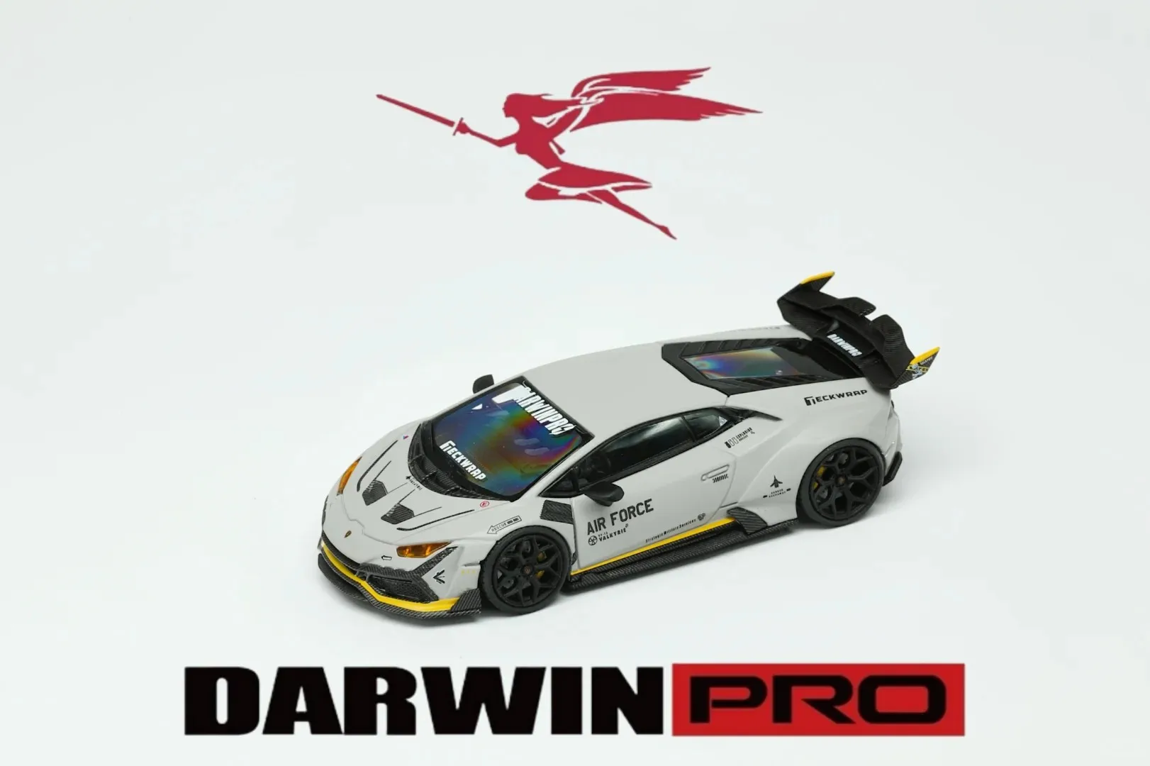 새로운 입고 킹 모델 1:64 다윈프로 LBWK BMW M4 합금 미니어처 다이캐스트 모델 람보르기니 우라칸 자동차 모델 장난감 어린이 선물