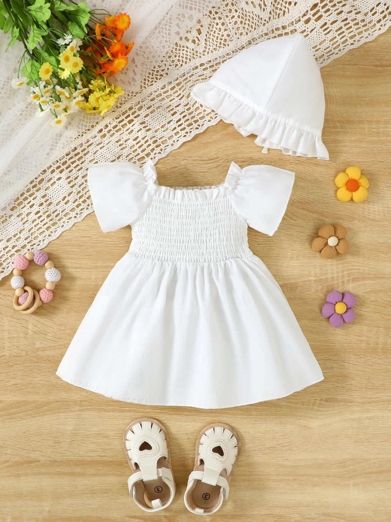 Baby girl wash dress with bubble sleeves, pure white dress+ruffled hat, spring and summer simple and cute two-piece set