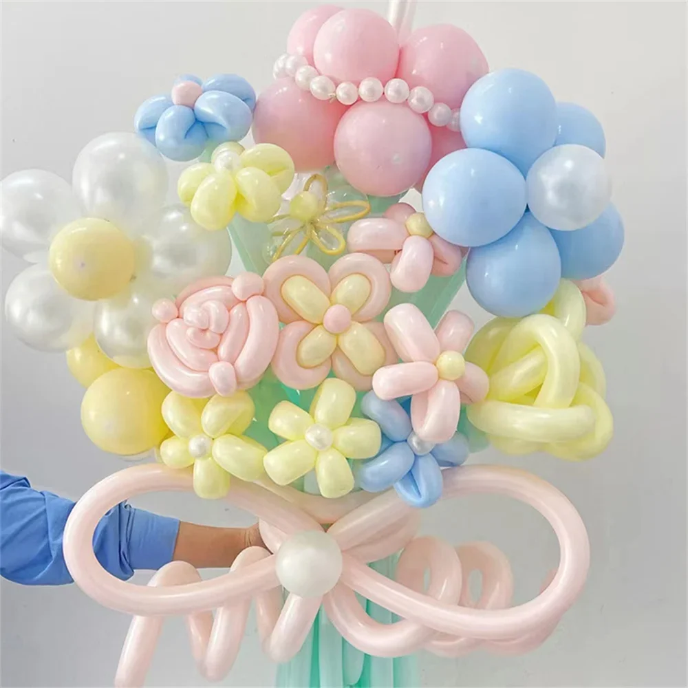 Macaron Magic Twisting Balloons 3