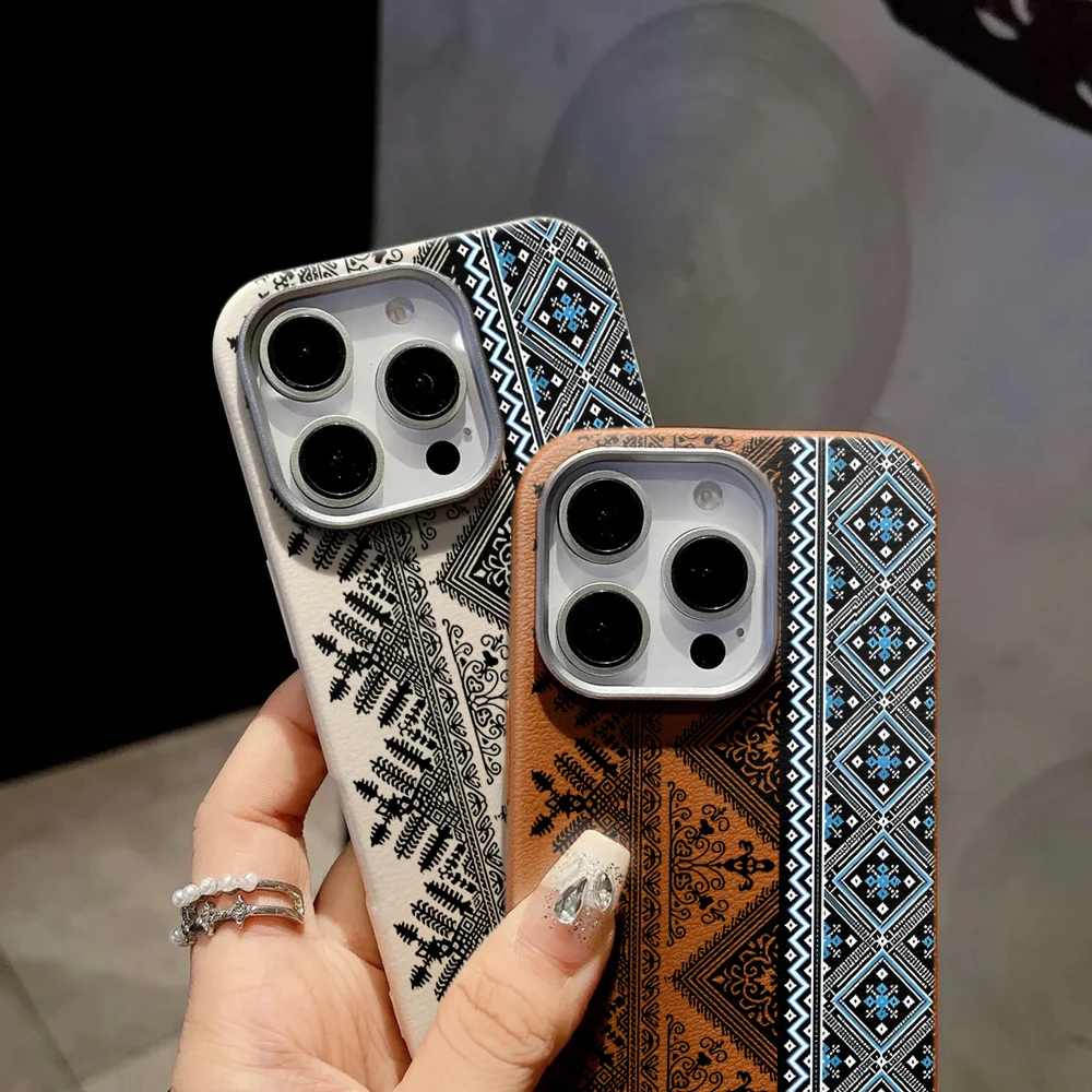 Luxury Fashion Retro Totem Phone Case - Elegant Shockproof Silicone Protection