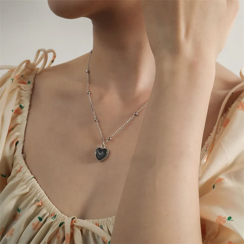 Collana con ciondolo a forma di cuore in cromo termoresistente, che cambia colore in base alla temperatura, per donne e ragazze, con catena alla clavicola, amante ebreo_voghion.com
