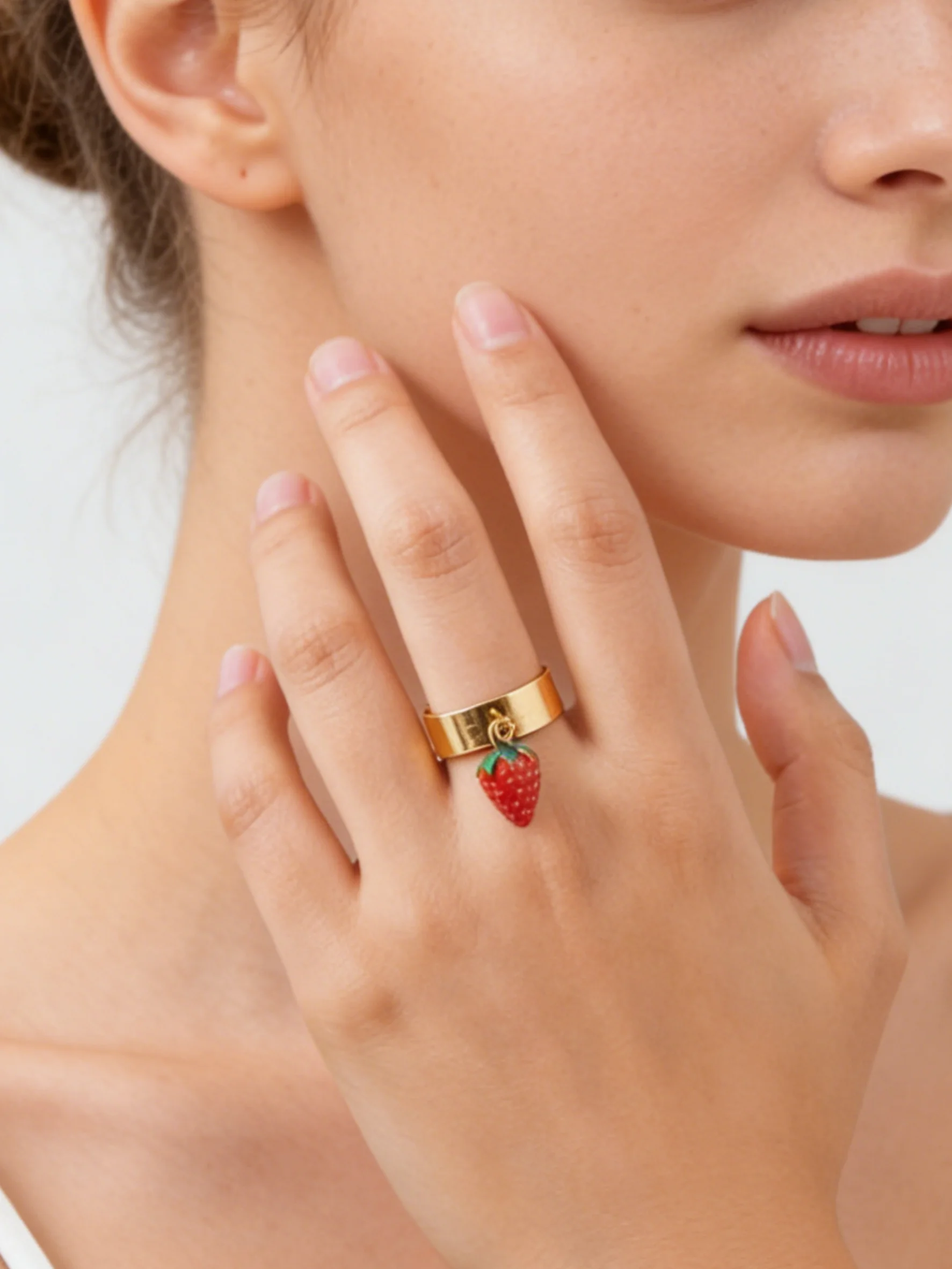Modischer Frucht-Erdbeer-Anhänger Offener Ring für Frauen Edelstahl 6mm Breiter Klobiger Ring Schicker Kreativer Fingerschmuck Geschenke