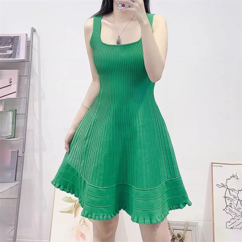 2026 Summer New Women's Square Neck High Waist Suspender Dress, Fashionable Casual Vacation Style, Waist Pockets, A-line Skirt 4