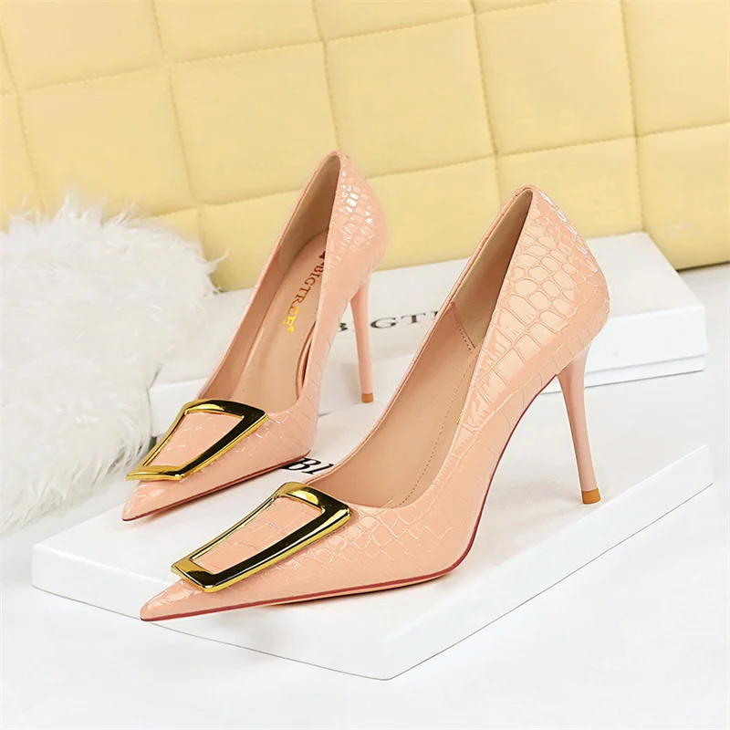 

Women 10cm Metal Buckle Shallow Mouth Pumps Luxury Banquet Leather Shoes Stilettos High Heels Sexy Party Single Shoes