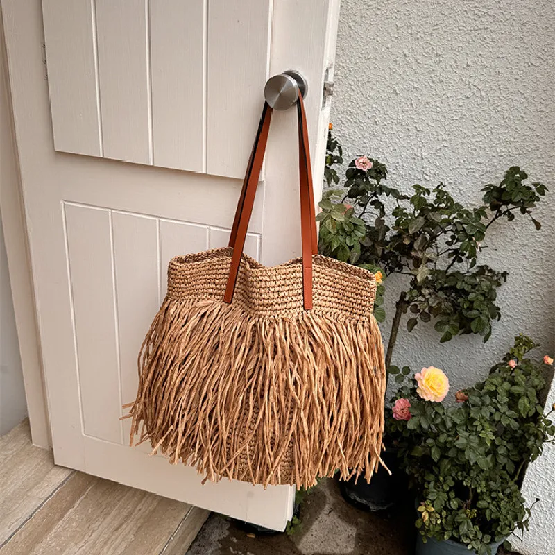 Casual Tassel Woven Women Shoulder Bags Handmade Fringe Lady Handbags Summer Beach Large Tote Bag Big Shopper Purse for Vacation