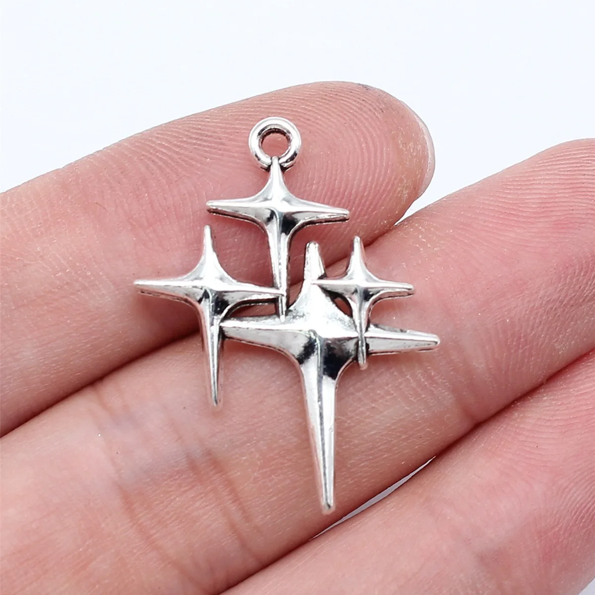 WYSIWYG 10pcs 29x23mm 골동품 실버 컬러 빛나는 스타 매력 펜던트 ..