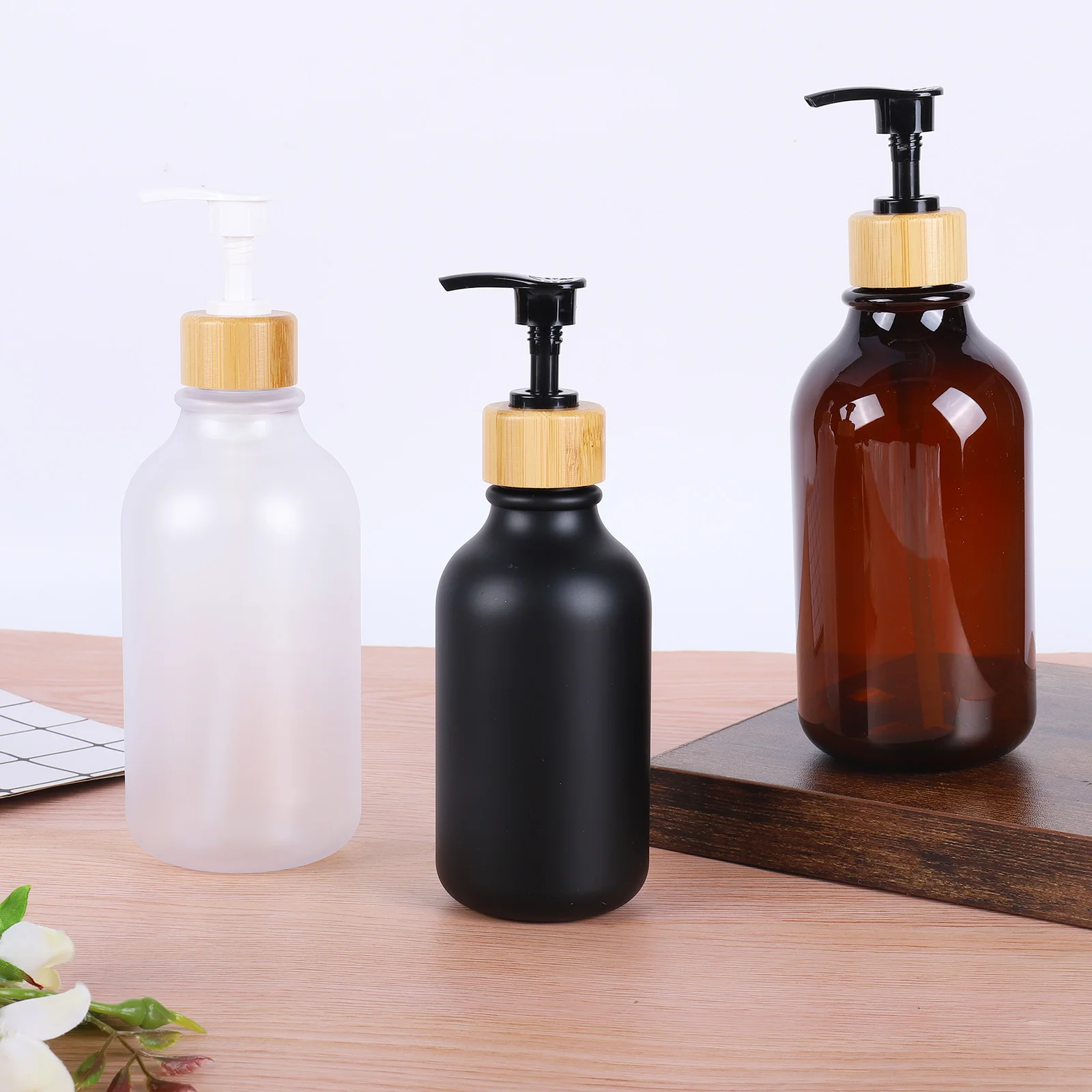 Empty Plastic Pump Bottles Dispenser 16oz/500ml Portable BPA-Free Refillable Containers for Shampoo Liquid Soap Massage Oil