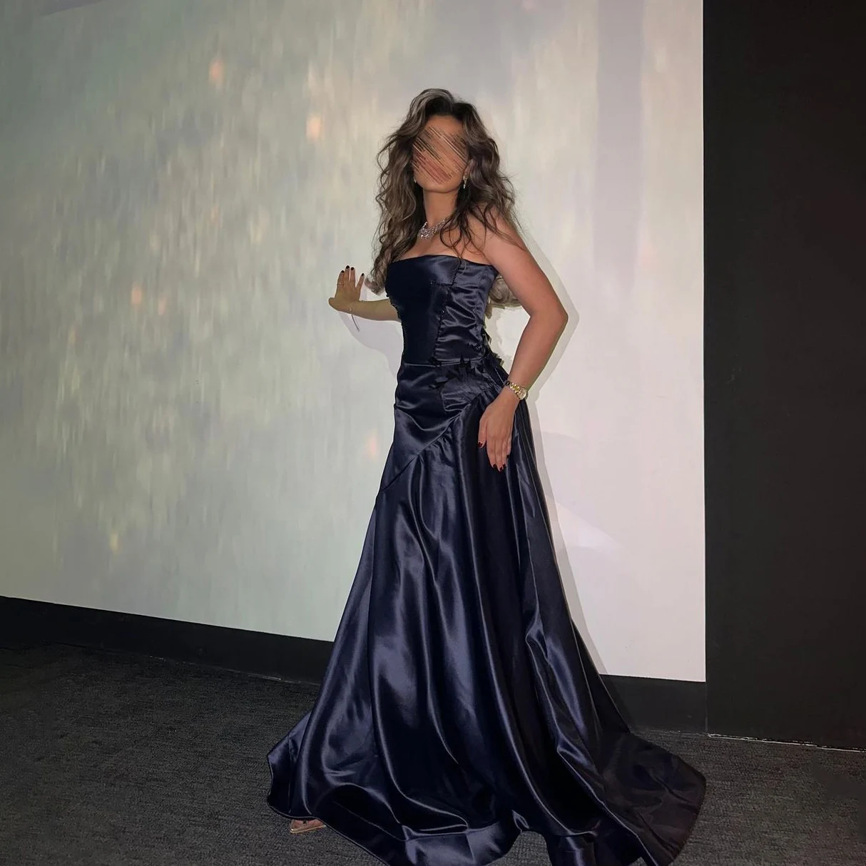 

OEING Strapless Luxury Formal Evening Dresses Pleat Blue Sleeveless فساتين سهرة Floor Length Elegant Prom Gowns Party Women