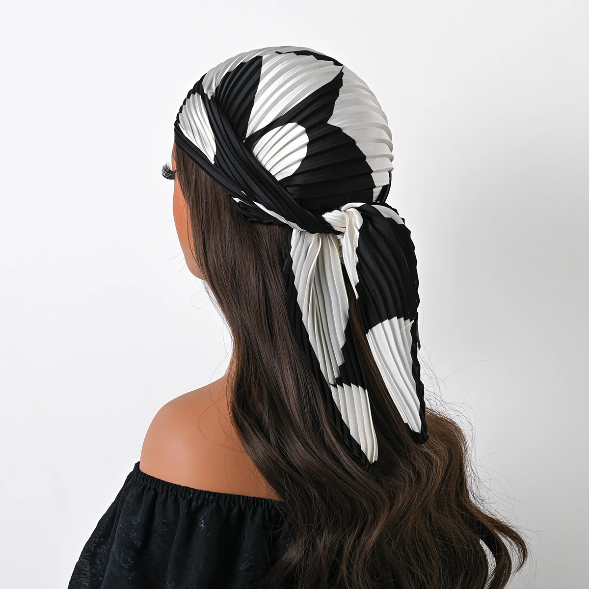 2025 New 70cm Silk Pleated Scarf Crinkled Hair Scarf Small Scarves Square Scarf Satin Neckerchief Decorative Headscarf Bandana